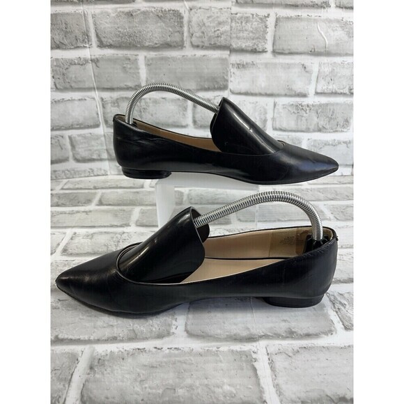 Nine West NWONLEE Women's Size 9.5 Black Leather Flat Pointed Toe Classic Shoes - Picture 2 of 12
